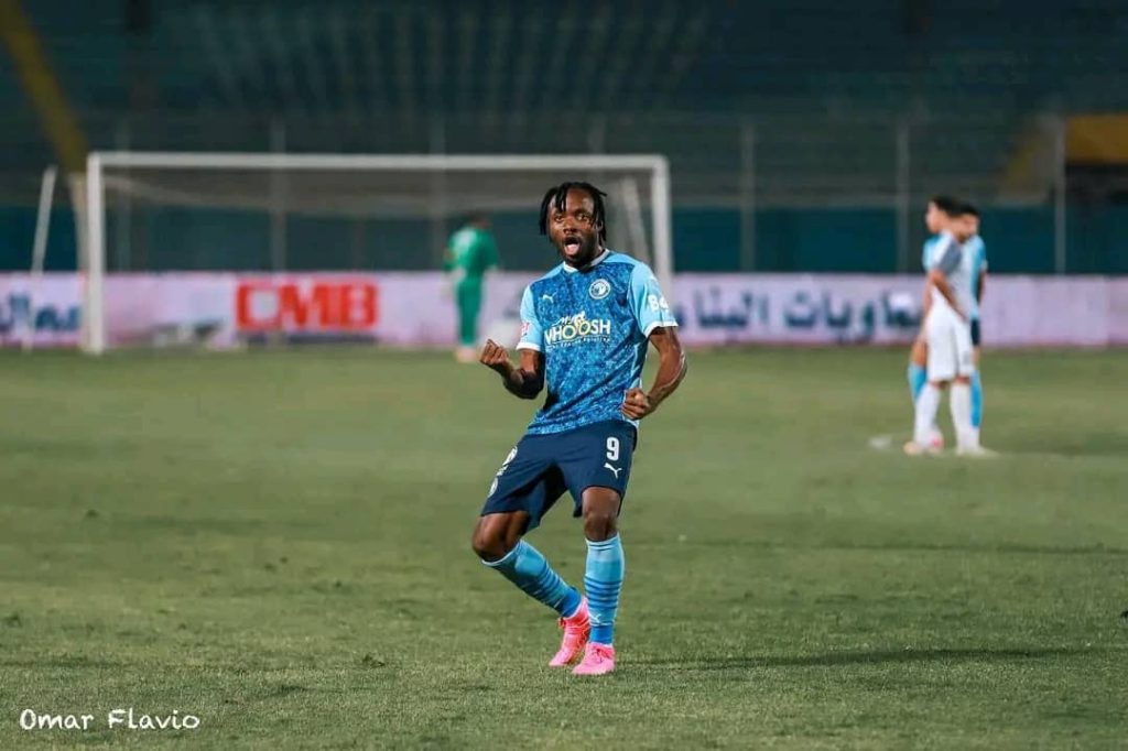 Ascension Spectaculaire de l'attaquant congolais Fiston Mayele