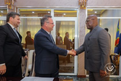 Échange entre le Secrétaire d'État de la Pologne et Félix Tshisekedi à Kinshasa