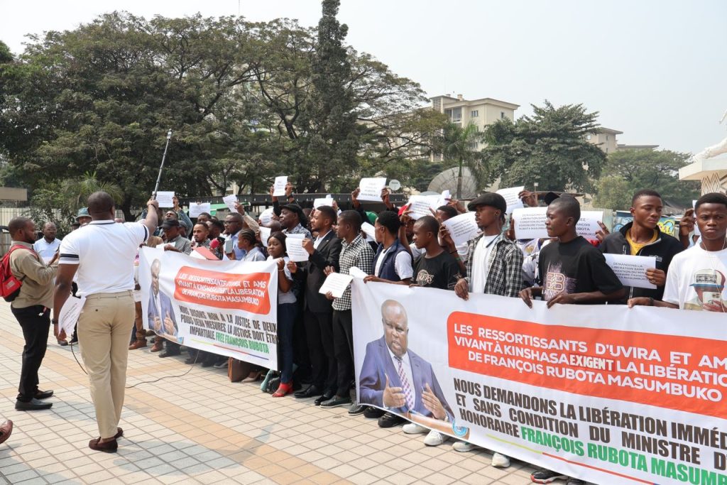 Les ressortissants du territoire d'Uvira manifestent pour exiger la libération de François Ruhobota