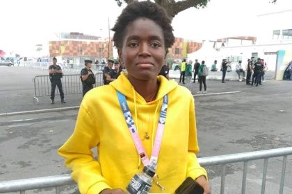 Divine Mansiadi, la nageuse congolaise quitte aussi la compétition