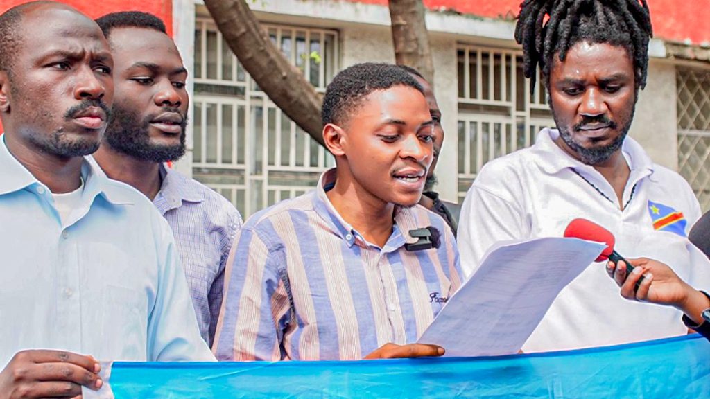 Les mouvements citoyens appellent à la levée de l'État de siège