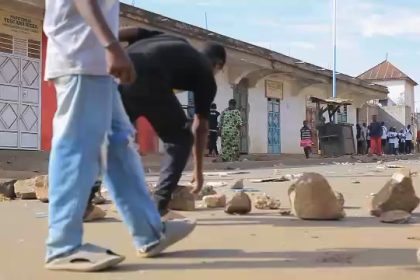 Photo d'illustration : l'artère principale du centre commercial Matonge à Beni barricadée par les manifestants pour dénoncer la tuerie des civils en mai 2024