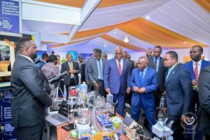 RDC : Félix TSHISEKEDI s'engage à promouvoir la recherche scientifique et l'innovation technologique Félix TSHISEKEDI s'engage à promouvoir la recherche scientifique et l'innovation technologique