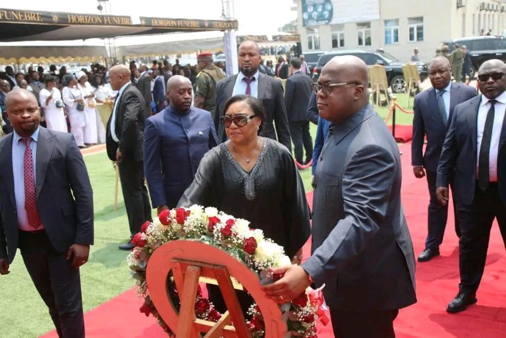 Le Président Félix TSHISEKEDI rend hommage à son oncle paternel Marcello TSHILOMBO  