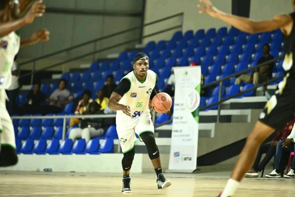 La 41ᵉ édition de la Coupe du Congo de Basketball a été lancée lundi 26 août au gymnase jumelé du Stade des Martyrs malgré l'absence du grand public