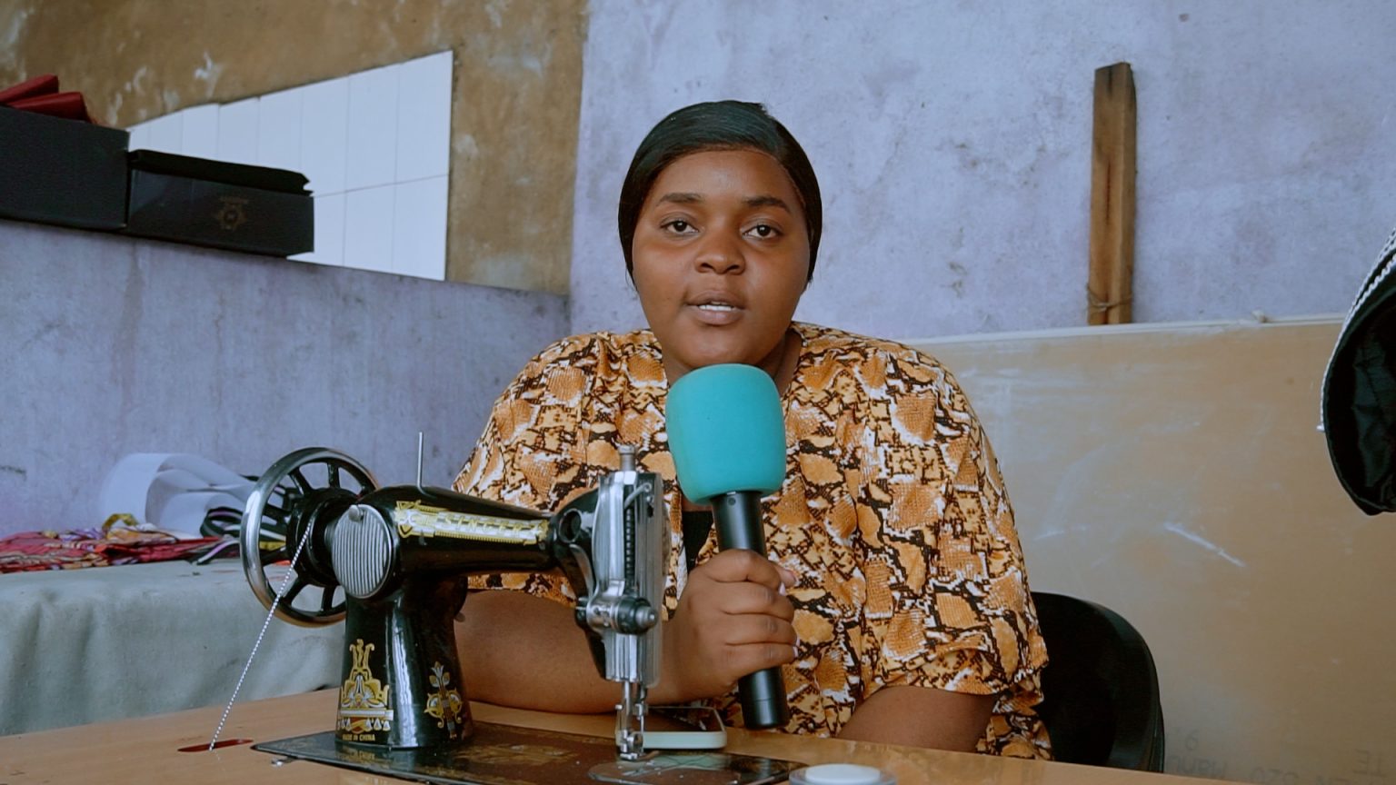 Joyce Kanyengele, une jeune styliste, modéliste, couturière et conseillère en mode spécialisée et avancée