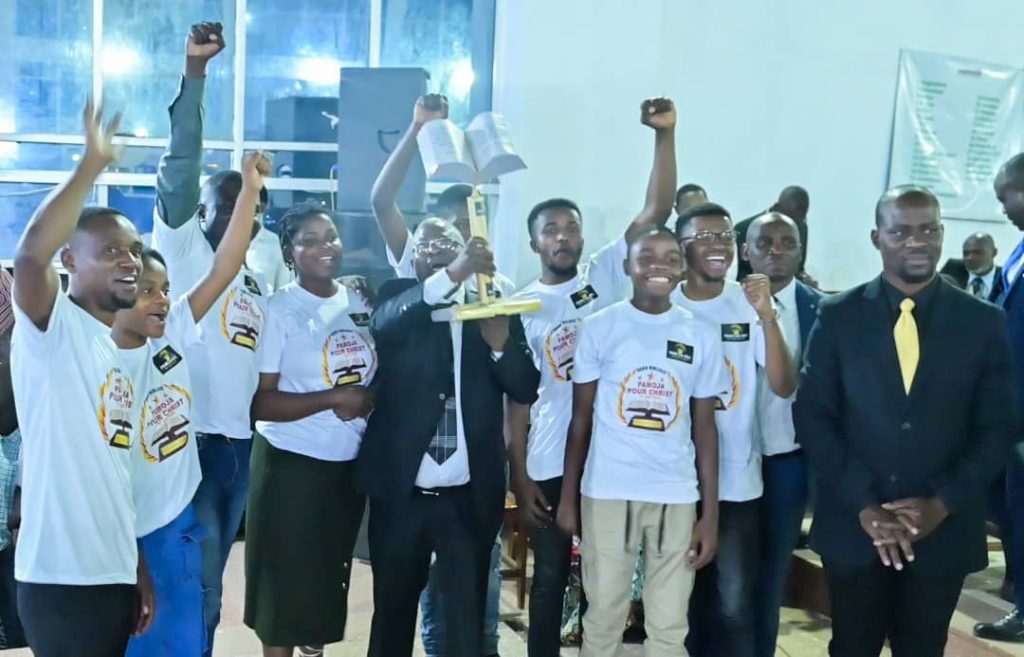 L'Église 8ᵉ CEPAC Philadelphie Mukukwe a gagné le trophée de la grande finale de la deuxième édition du concours de Génie en Herbe Biblique