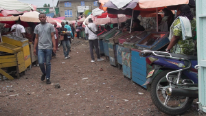 Les vendeurs de téléphones du marché noir de Simba Ndosho pillés en pleine journée