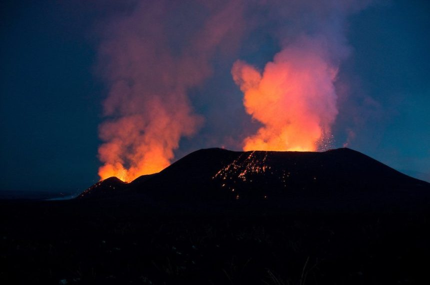 Éruption du volcan Nyamulagira, voisin de Nyiragongo