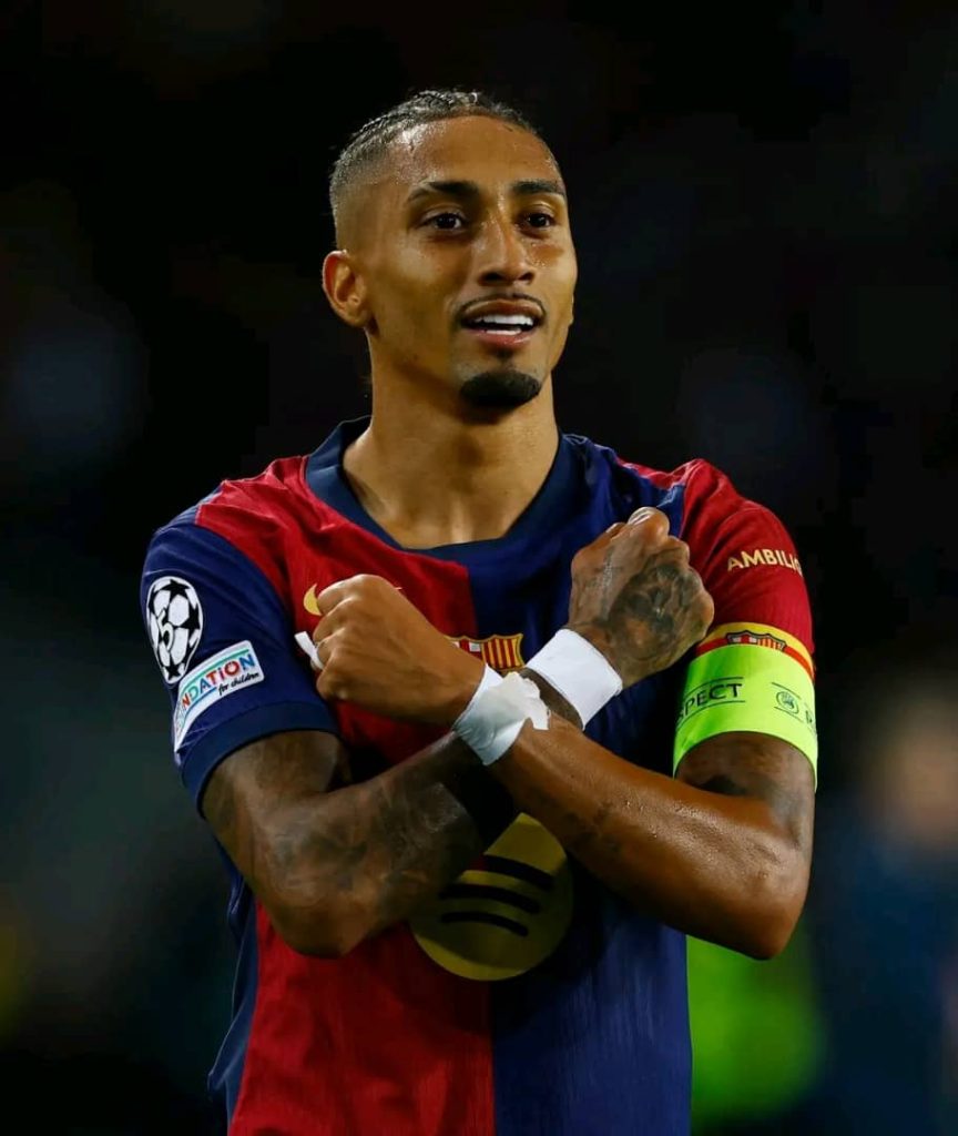 Raphinha brille, le FC Barcelone écrase le Bayern Munich