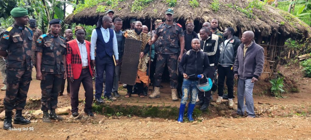 Échange entre le Sous-Chef d'État-Major des FARDC et le Mwami Kalemire III sur la situation sécuritaire des Bashu