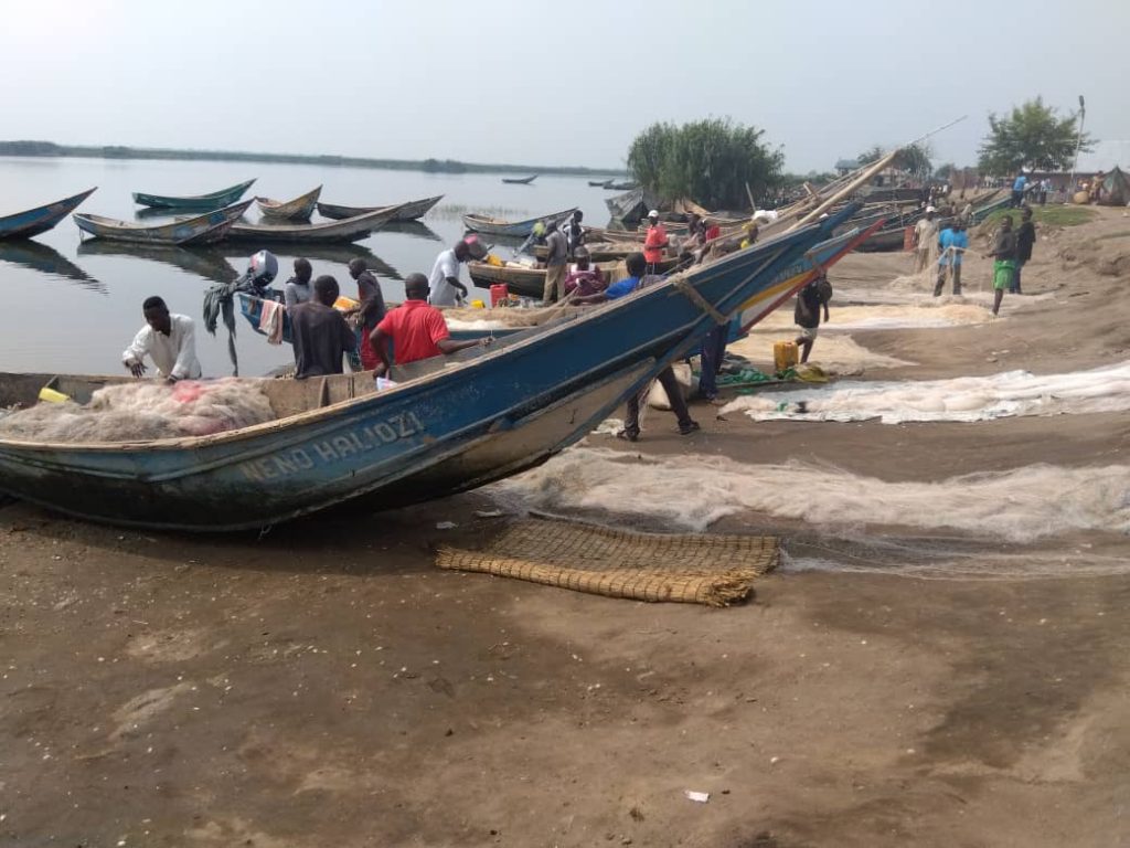 Noyade sur le lac Édouard, 4 morts et 7 rescapés