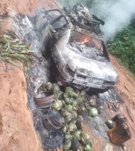 Ituri : Découverte d'ossements humains à Mambasa Une voiture incendiée sur la route Beni-Mambasa
