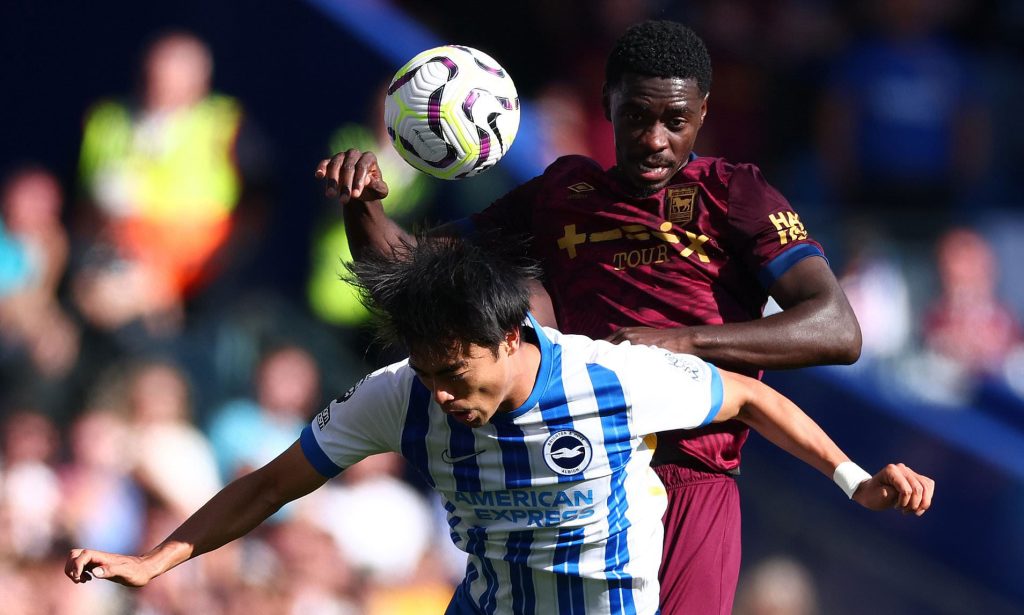 Le défenseur congolais Axel TUANZEBE de retour