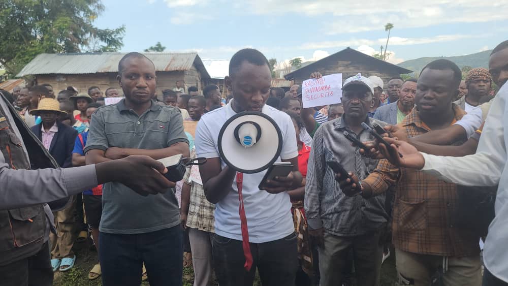 Premier jour sans activités à Kasindi, les manifestants devant le bureau du délégué du gouverneur