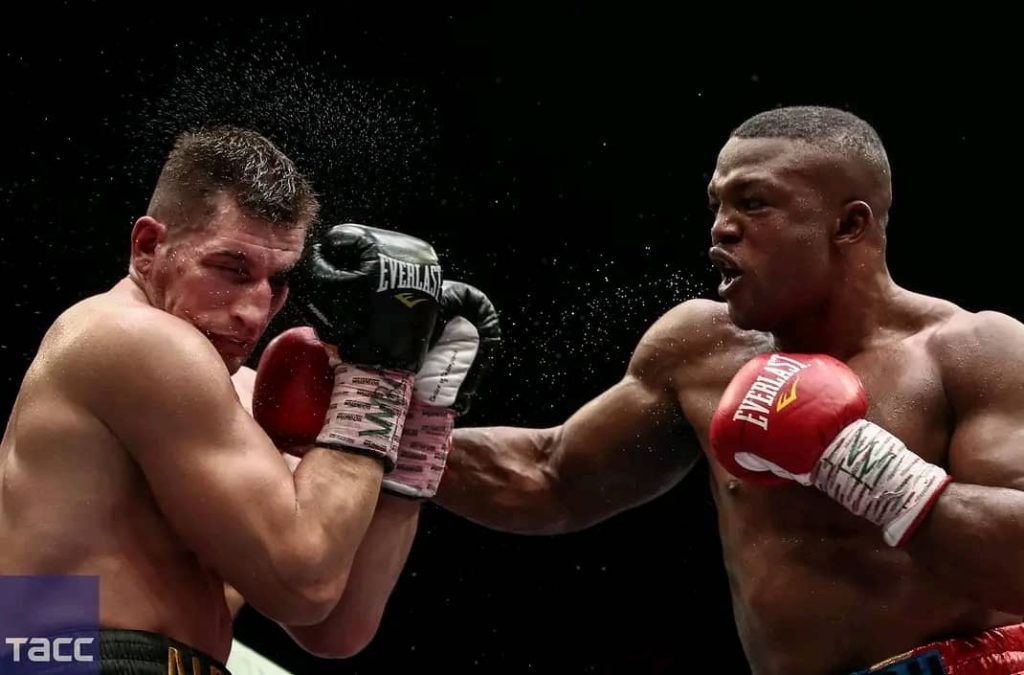 Ilunga Makabu annonce son retour sur le ring en 2024 et dément la fin de sa carrière