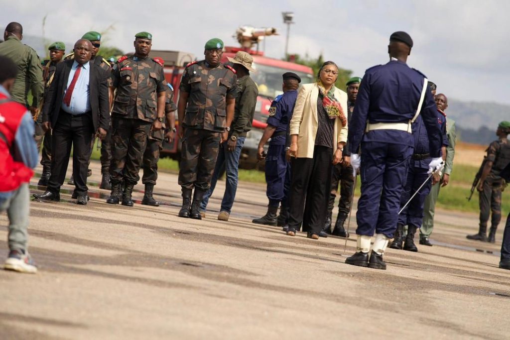 La Première ministre Judith Suminwa Tuluka à Bunia pour recueillir les avis de la population sur l’état de siège