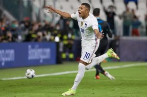 Équipe de France : Kylian Mbappé absent pour les matchs contre Israël et l’Italie, une nouvelle absence qui fait parler Kylian Mbappé absent pour les matchs contre Israël et l’Italie, une nouvelle absence qui fait parler