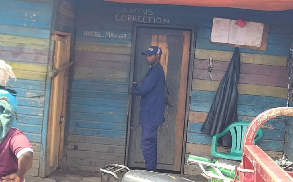 Un détenu meurt lors d'une tentative d'évasion au cachot de la police à Kasindi