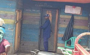 Un détenu meurt lors d'une tentative d'évasion au cachot de la police à Kasindi