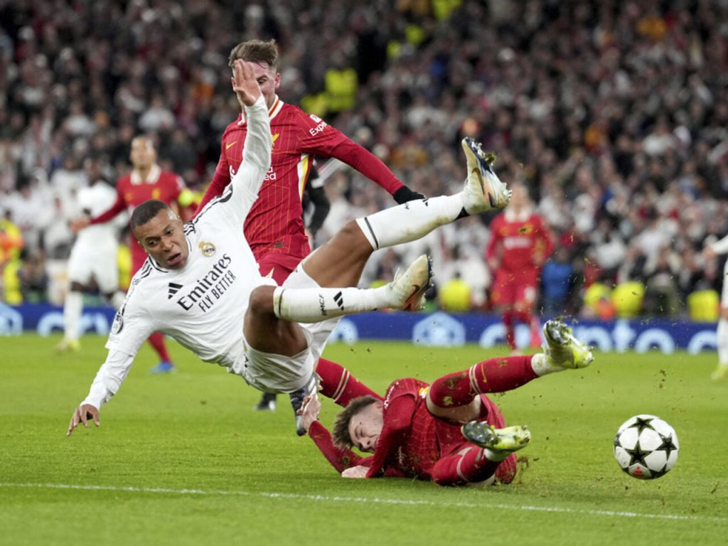 Liverpool inarrêtable domine le Real Madrid