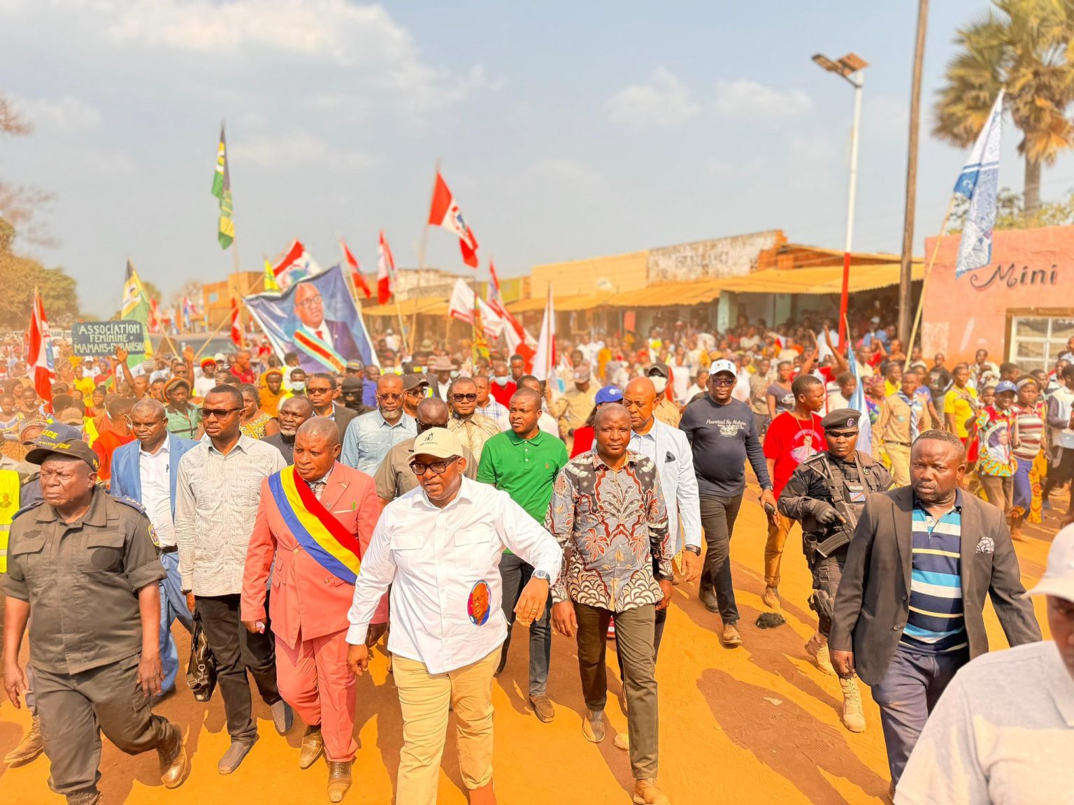 Le Parti de Sama LUKONDE pour la révision constitutionnelle de Félix Tshisekedi