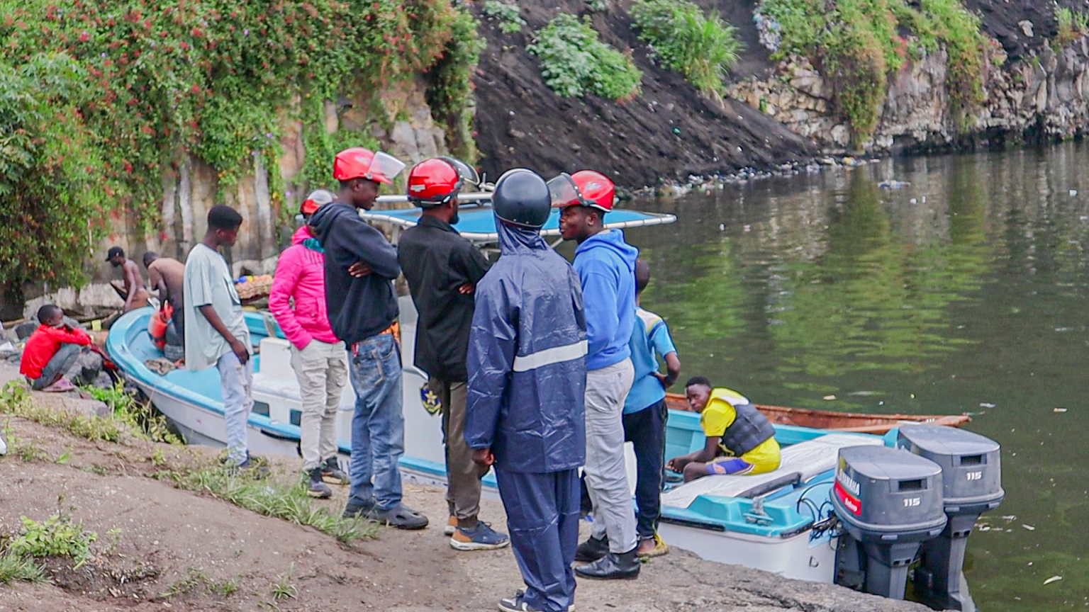 Un conducteur de tricycle tombe dans le lac Kivu, la jeunesse communale réclame des garde-fous