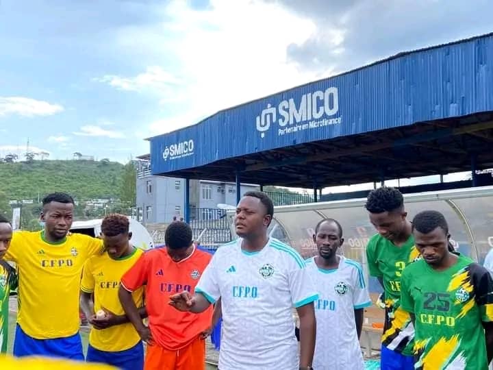 L'entraîneur Prince Katsuva, première victime du début difficile de Brésil AC