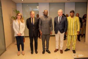 RDC : Kinshasa appelle l'UE à sanctionner l'exportation de minerais par le Rwanda Kinshasa appelle l'UE à sanctionner l'exportation de minerais par le Rwanda