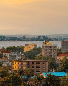 Kinshasa : La Baie de Ngaliema bientôt libérée des constructions anarchiques La Baie de Ngaliema bientôt libérée des constructions anarchiques