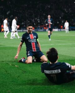 PSG fait un pas vers les demi-finales après sa victoire contre Aston Villa