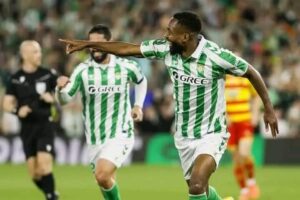 Cédric Bakambu pousse le Real Betis vers les demi-finales