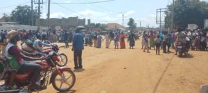 Beni : Manifestation des veuves militaires pour réclamer quatre mois d'arriérés de salaire Manifestation des veuves militaires pour réclamer quatre mois d'arriérés de salaire