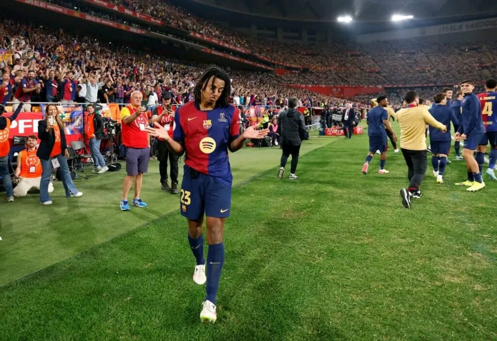 Le FC Barcelone triomphe en finale contre le Real Madrid