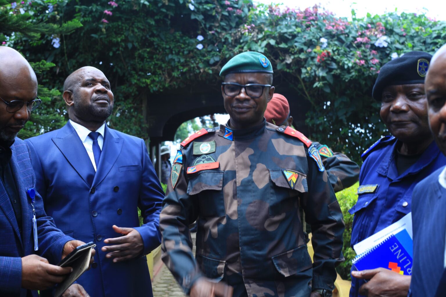 Nord-Kivu : Le gouverneur militaire nomme des coordonnateurs principaux et conseillers Le gouverneur militaire du Nord-Kivu, le Général Major Somo Kakule Evariste a signé ce jeudi 8 mai une série d'arrêtés nommant des coordonnateurs principaux