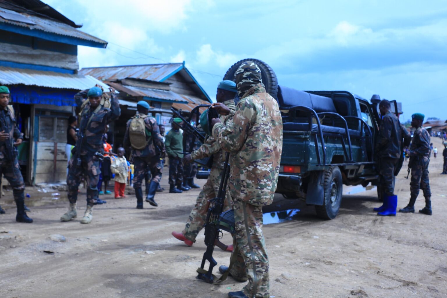 5 militaires FARDC arrêtés pour des tirs à Mutwanga