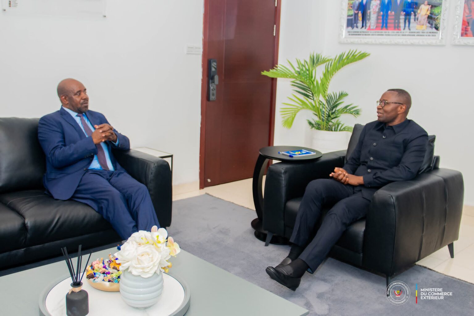 Menaces des groupes armés, échanges entre Robert Seninga et le ministre Julien Paluku