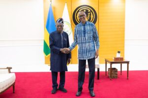 Paul Kagame et Olusegun Obasanjo discutent du processus de paix en RDC
