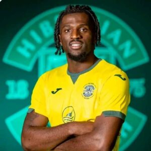 Rocky Bushiri prolonge avec Hibernian