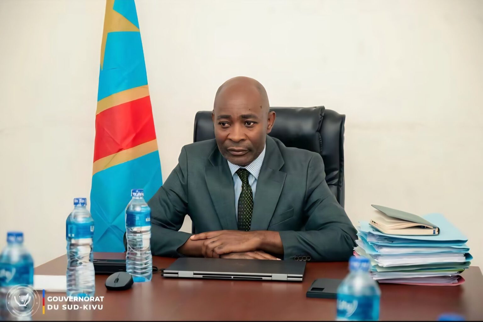 Sud-Kivu : Le gouverneur Purusi interpellé sur sa gestion par le député Bubasha Le gouverneur PURUSI suspend l'acheminement de l'aide humanitaire vers Uvira