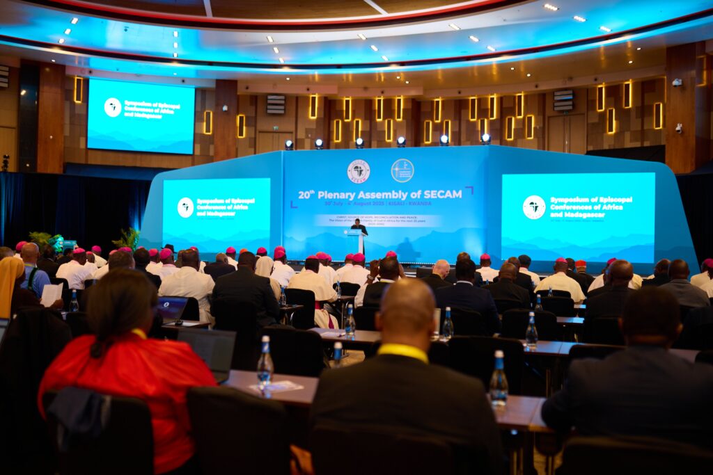 le cardinal Fridolin Ambongo apelle à la réconciliation en Afrique des Grands Lacs