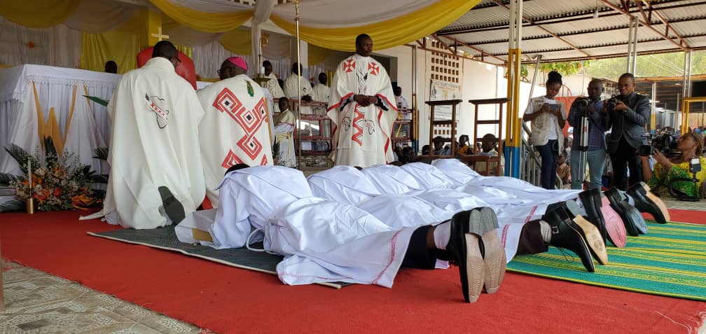 Cinq diacres ordonnés prêtres dans le diocèse d’Uvira