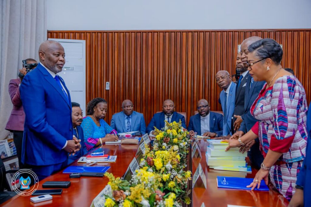 Une plénière convoquée pour examiner les pétitions contre des membres du Bureau