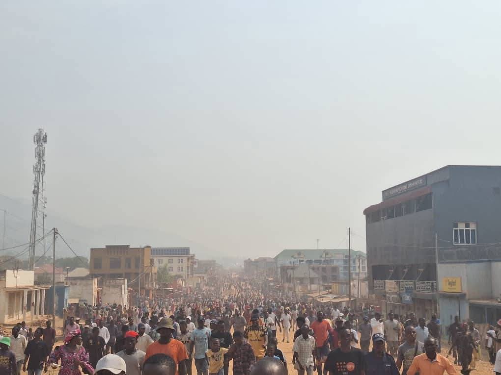 Uvira : Les forces vives en marche pacifique pour exiger le départ du général GASITA Les forces vives en marche pacifique pour exiger le départ du général GASITA