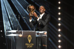 Ballon d'Or 2025 : Ousmane Dembélé triomphe, Lamine Yamal en tête des étoiles montantes L'attaquant français Ousmane Dembélé a été couronné Ballon d'Or 2025