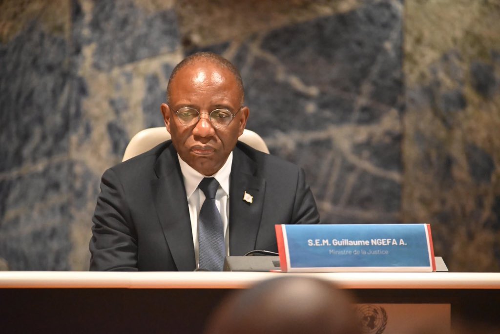 RDC : Guillaume Ngefa suspend la délivrance des certificats de nationalité et d’autres documents administratifs Guillaume Ngefa suspend la délivrance des certificats de nationalité et d'autres documents administratifs