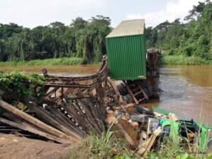 Le pont Mpeti détruit lors des bombardements des FARDC
