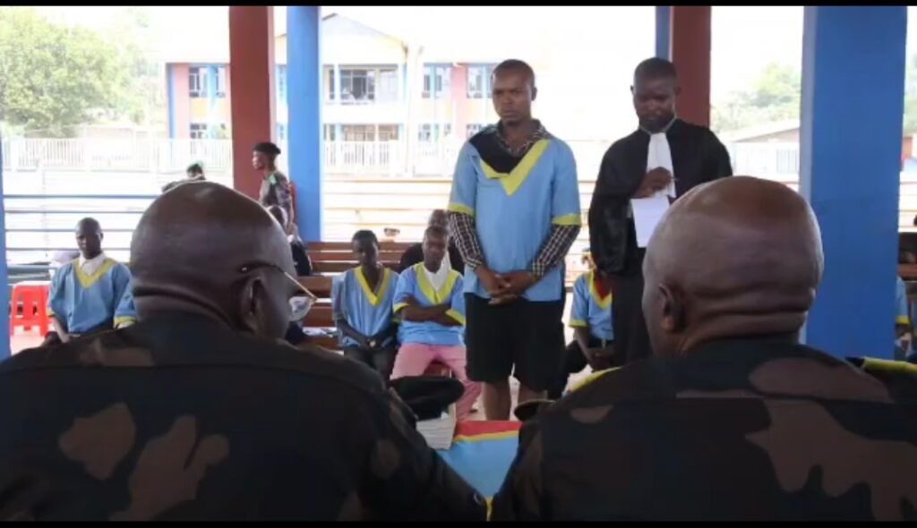 Au moins 40 collaborateurs présumés de l'ADF jugés pour insurrection