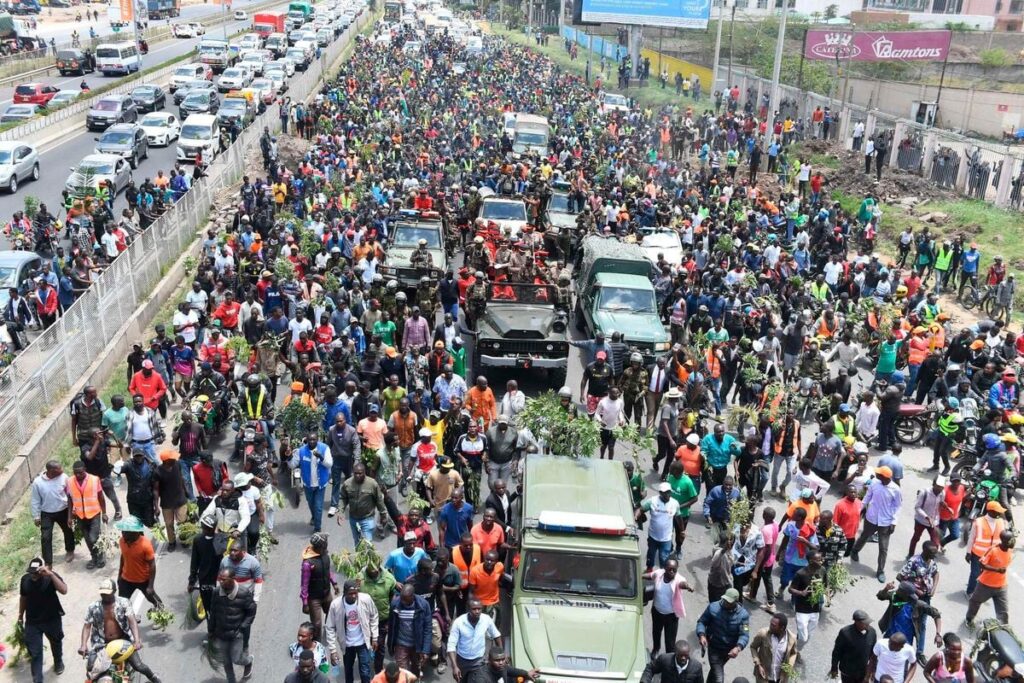 Kenya : Chaos lors des Hommages à Raila Odinga Chaos lors des Hommages à Raila Odinga