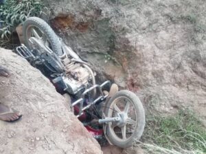 Un père de famille meurt dans un accident de moto à Kyaghala